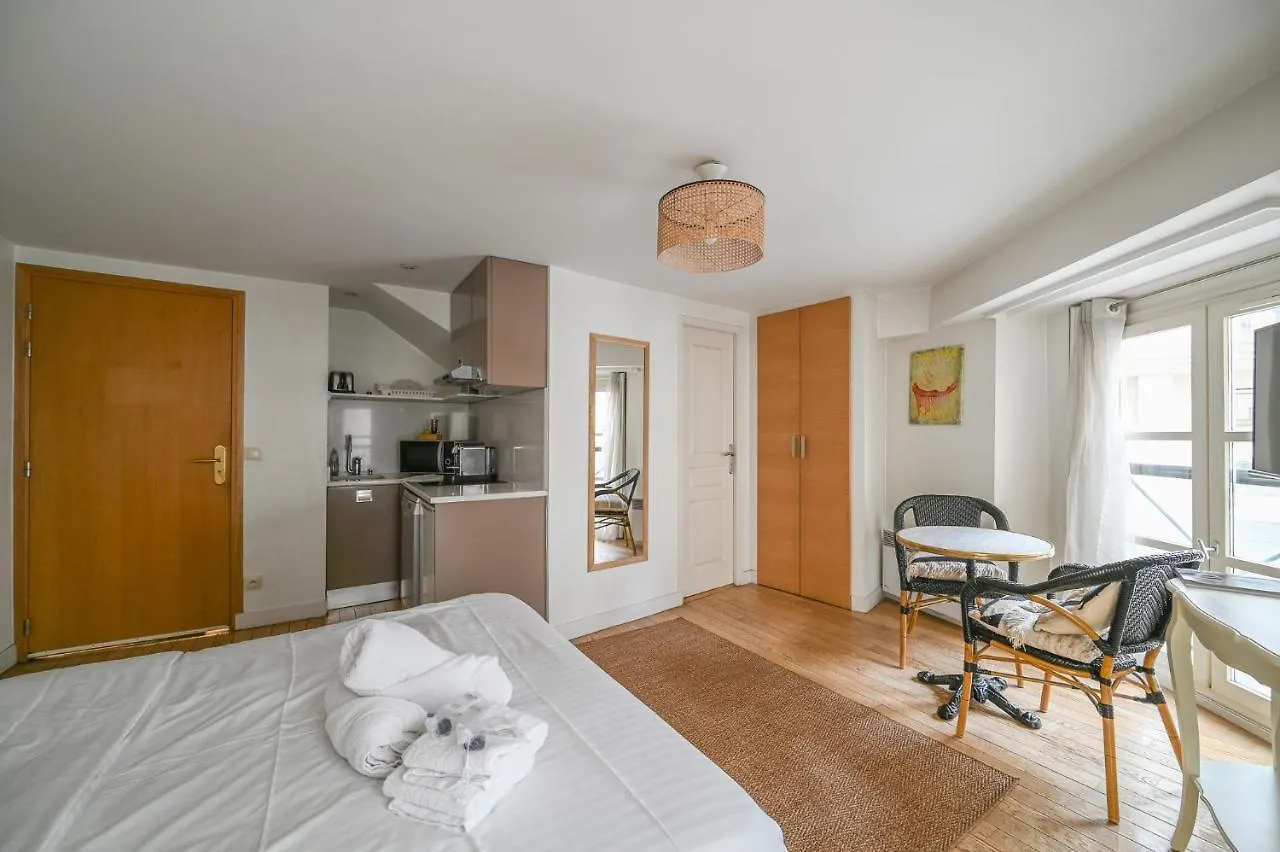 Paris, Opera 1... Comme Chez Soi Daire Paris